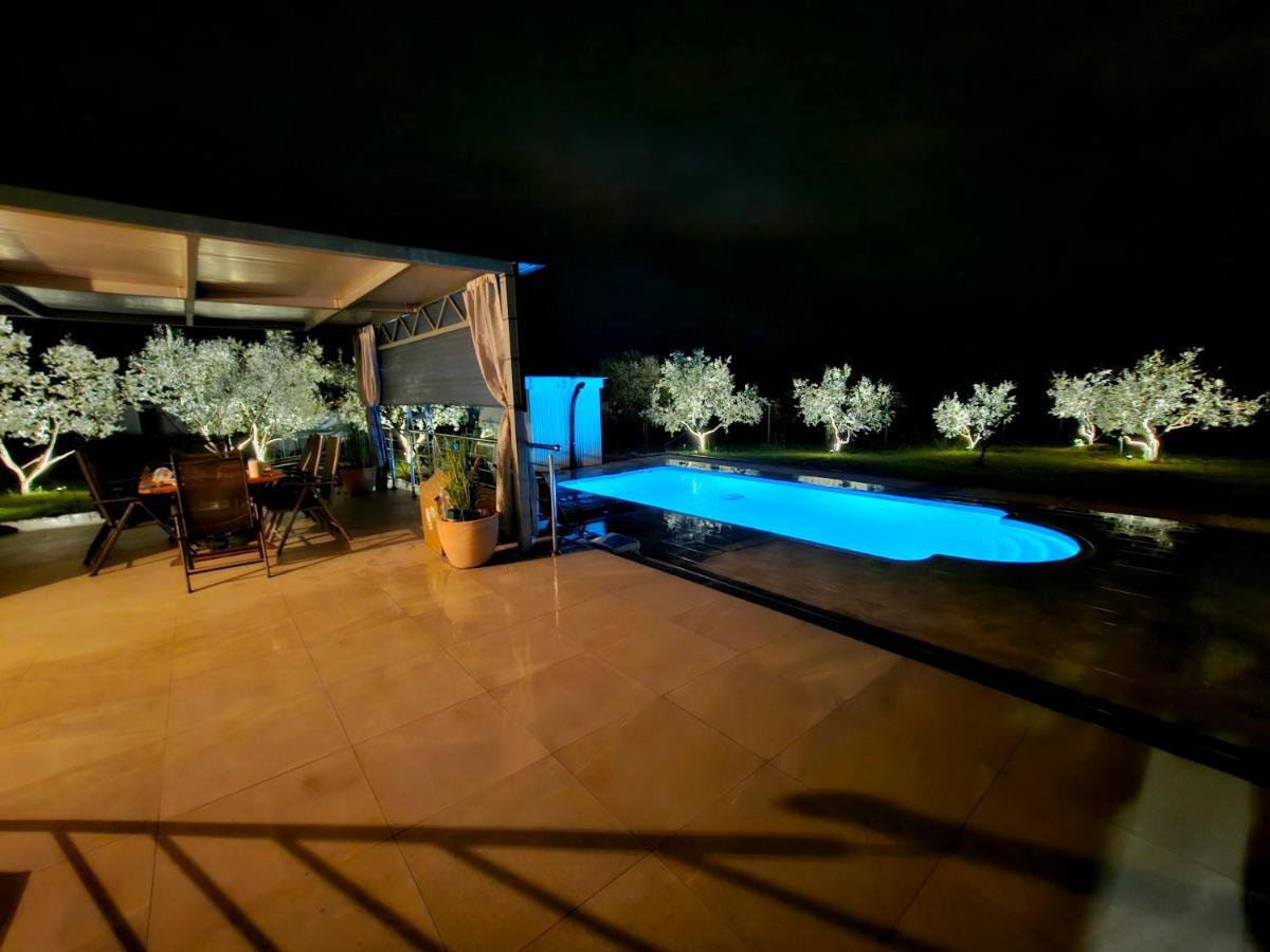 Naturia Holiday House Μεντουλίν Εξωτερικό φωτογραφία