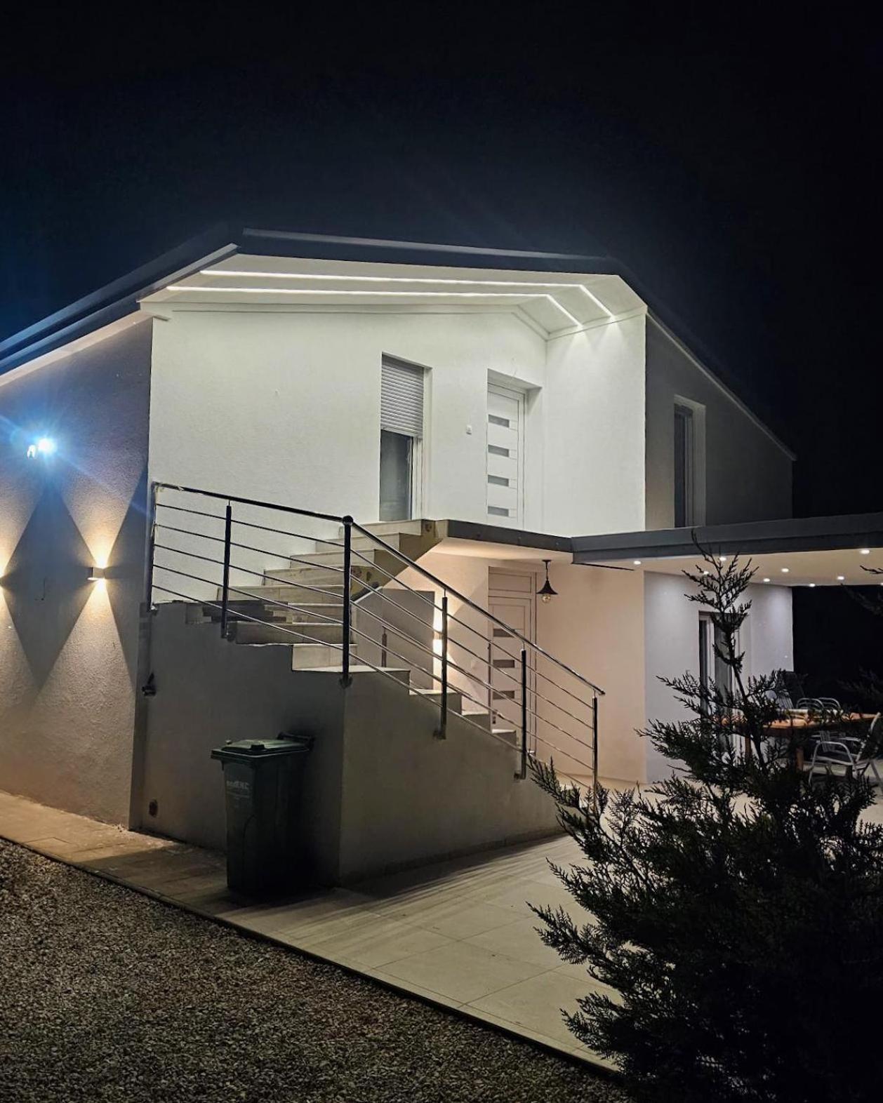 Naturia Holiday House Μεντουλίν Εξωτερικό φωτογραφία